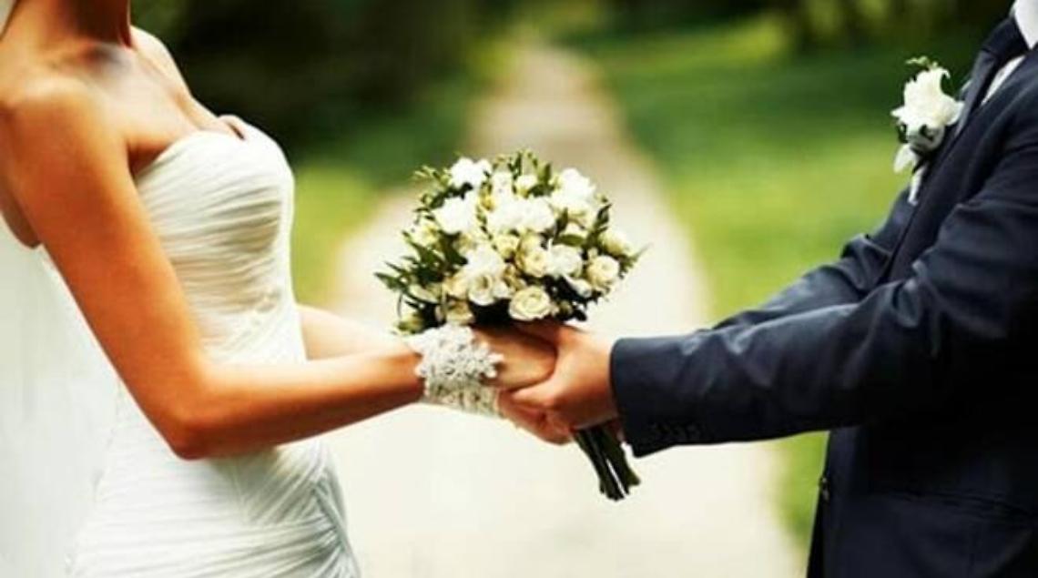 Sposi e invitati senza mascherina: tutti multati