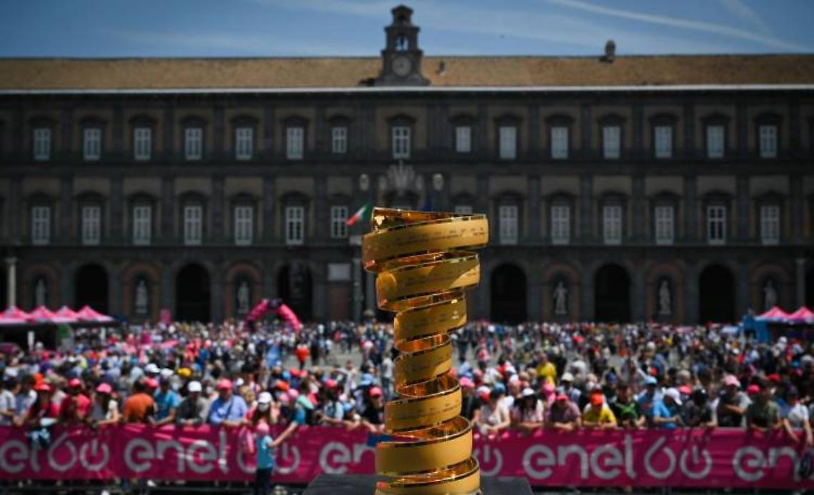 Giro d'Italia giovedì a Napoli, strade chiuse per la “carovana rosa"