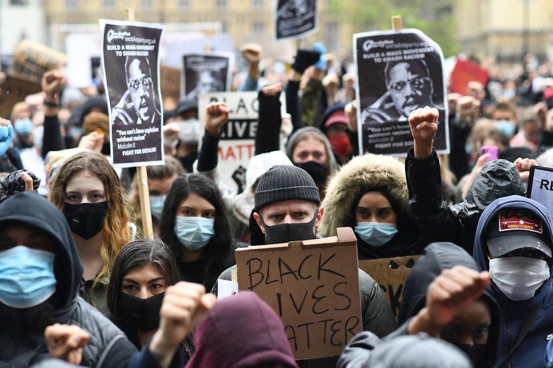 Usa, ancora un video choc: afroamericano ucciso durante il fermo