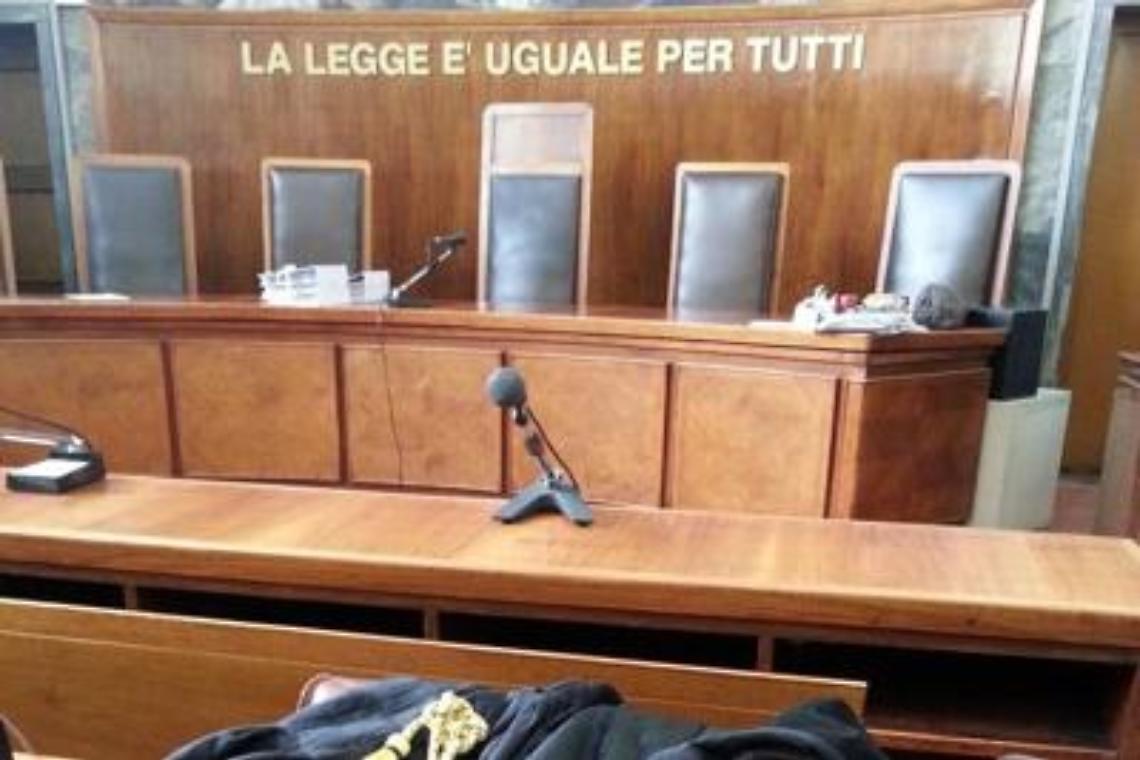 Ex Pm condannato a 10 anni