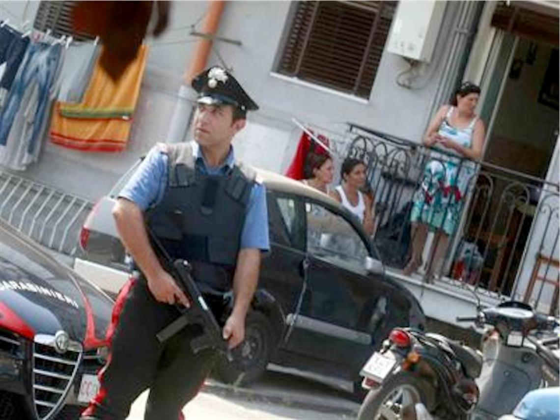 Giugliano, ferito a 9 anni dalla scheggia provocata da un proiettile vagante