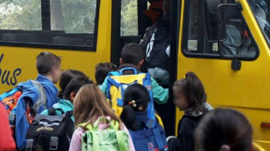 Scuolabus, controlli a San Ferdinando e Posillipo: scattano le multe