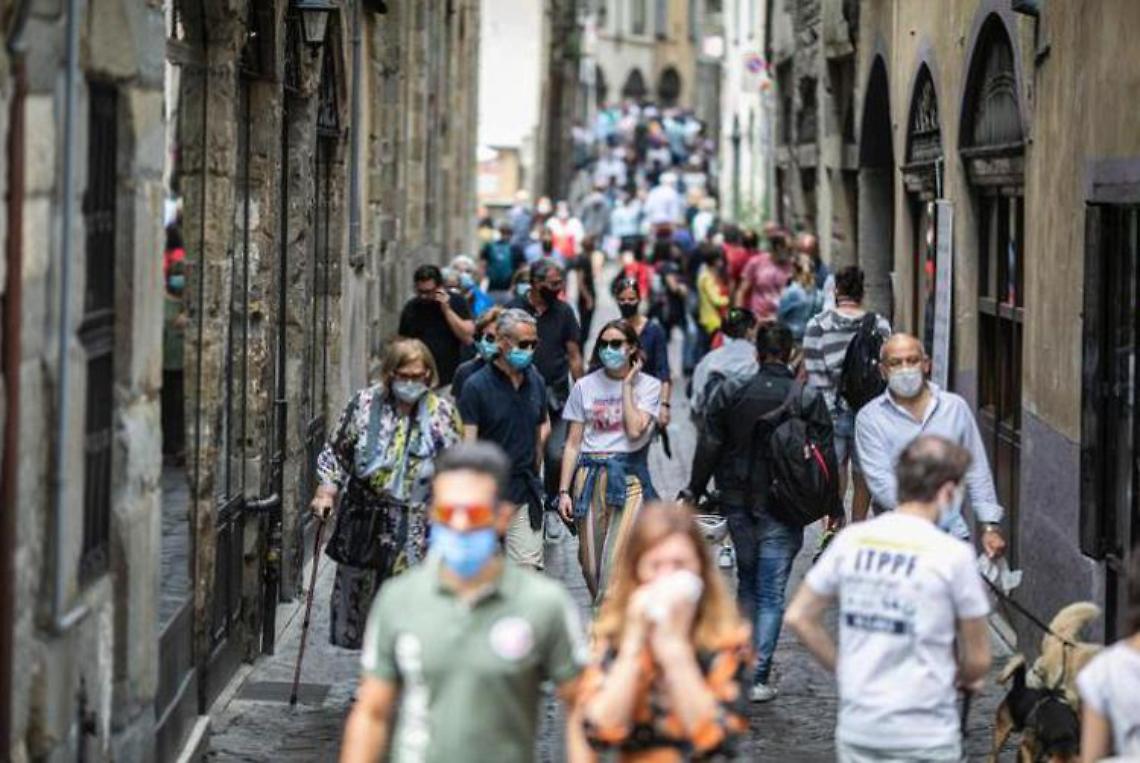 Covid, in Italia 34.444 nuovi casi e 41 morti
