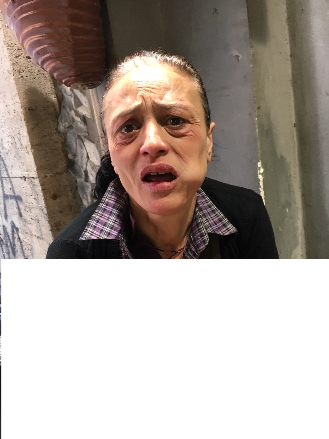 Tiziana, dorme in Galleria e subisce percosse e umiliazioni dalle baby-gang