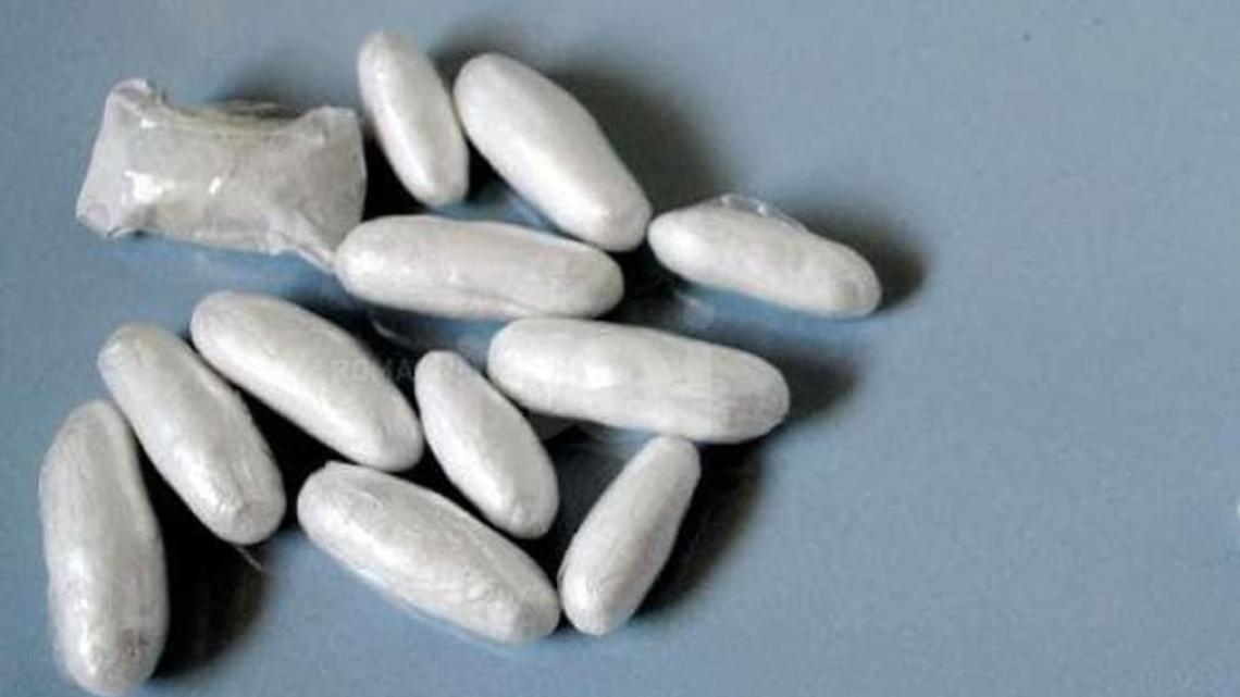 Ingoia ovuli droga e poi morde carabiniere, arrestato