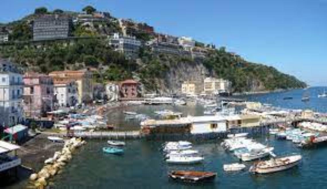 Rubano sui pescherecci incustoditi, denunciati 3 giovani