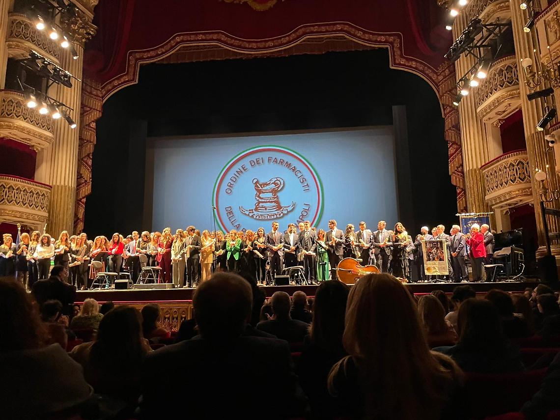 Farmacisti di Napoli, Caduceo d'oro con Lina Sastri