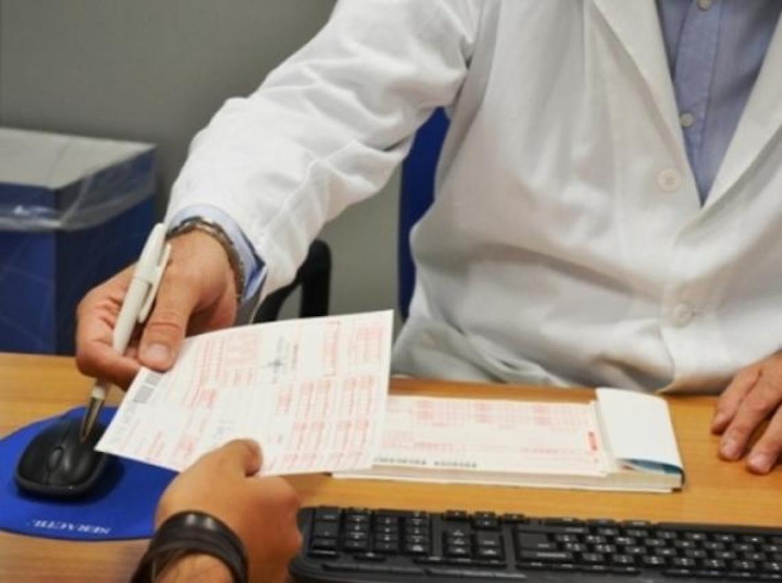 Allarme dei medici di famiglia: «Ricette online a singhiozzo»