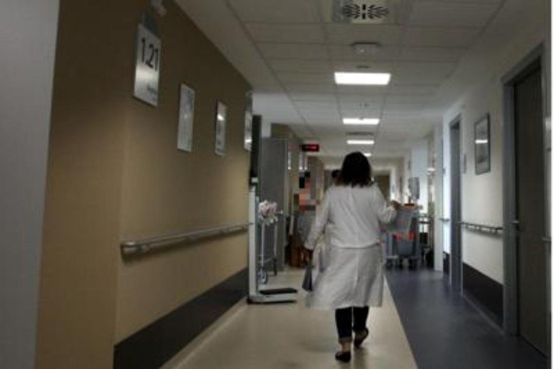 Orrore a Lecce: 17enne partorisce e nasconde il feto nell'armadio