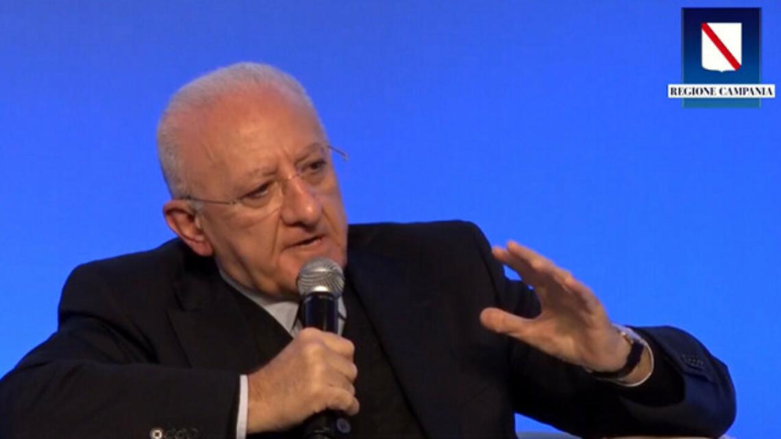 De Luca e la sfida al Governo: «Delinquenza contro di noi»