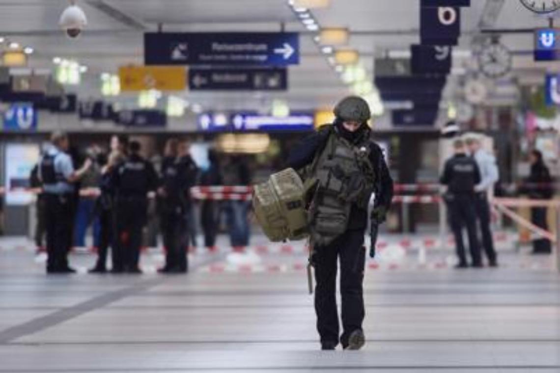 Attacco a colpi d'ascia a Duesseldorf, italiani tra i feriti