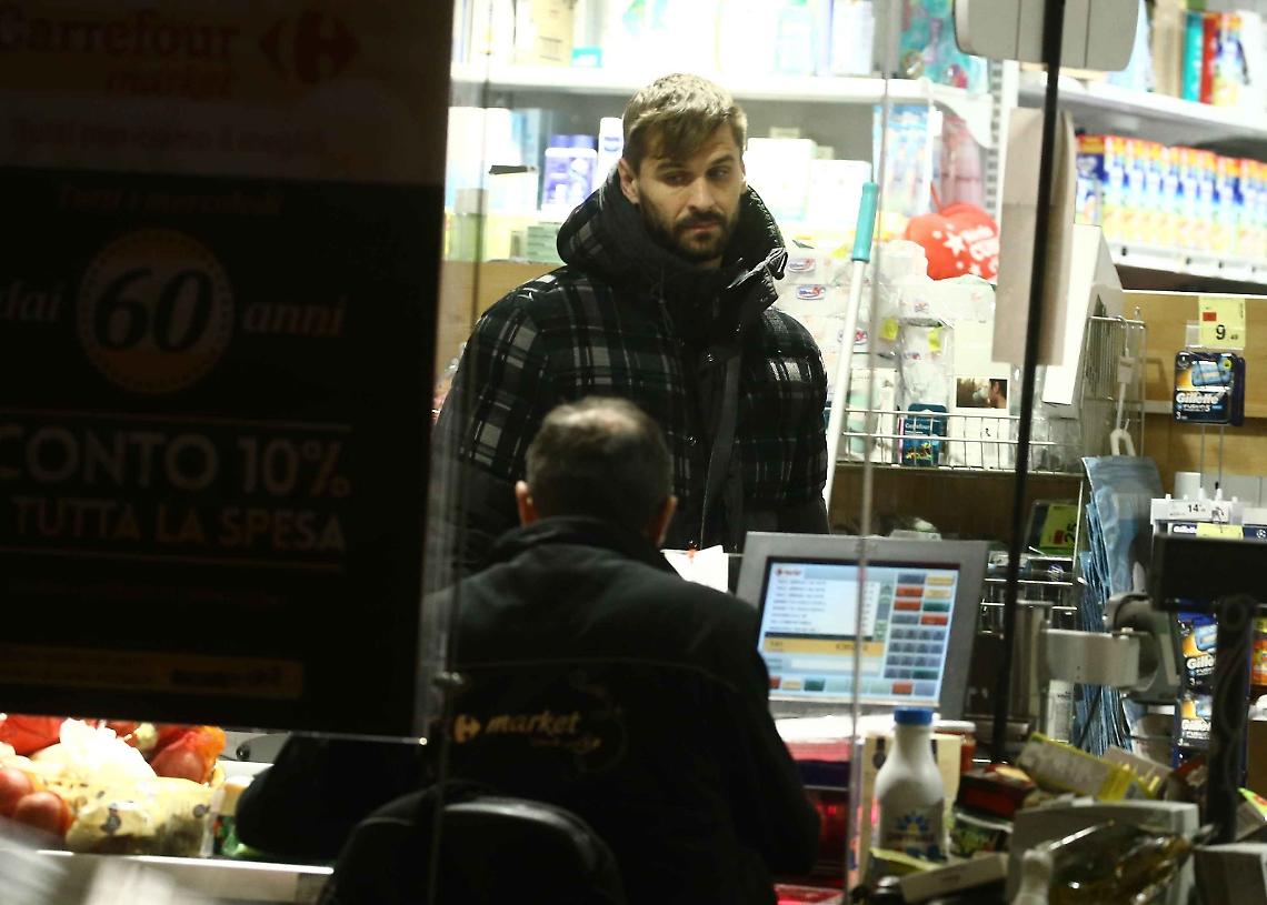 Assalto per la spesa, in fila anche alcuni giocatori del Napoli
