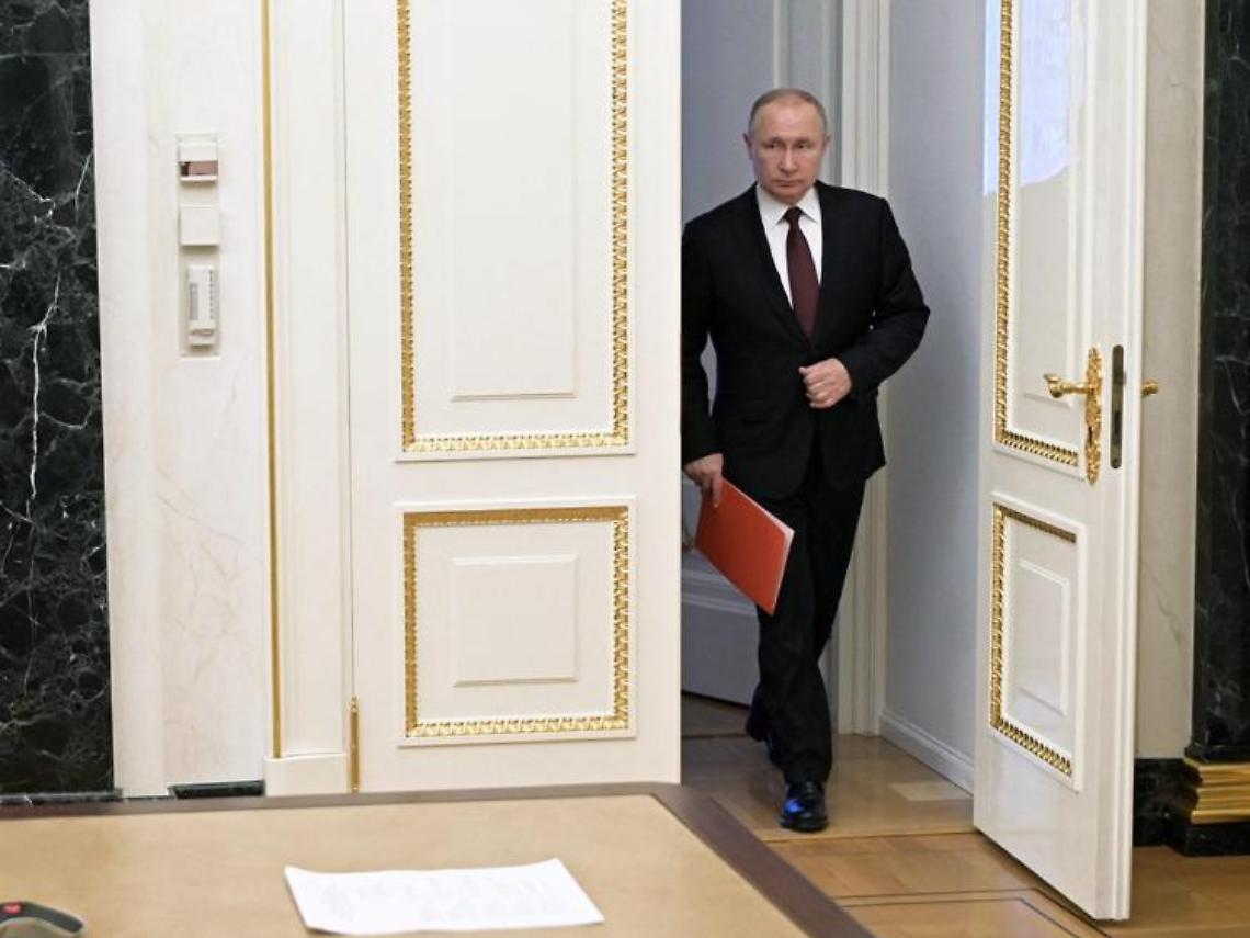 Ucraina-Russia, Putin: «Sanzioni illegittime, manteniamo impegni su petrolio e gas»