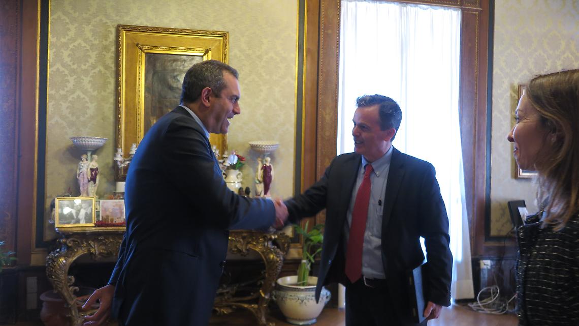L'ambasciatore australiano a Palazzo San Giacomo