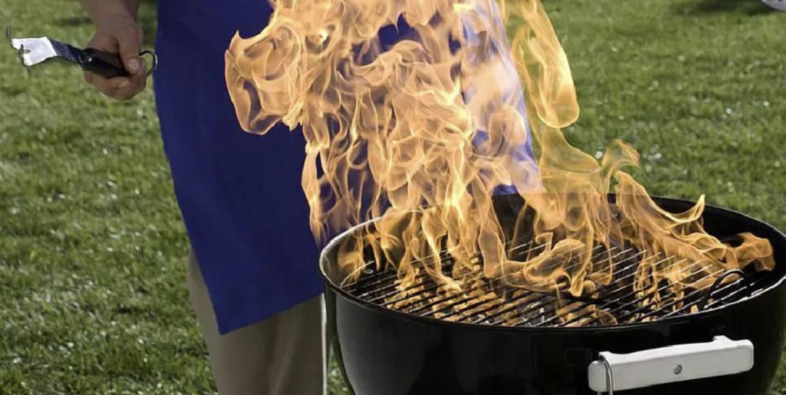 «No alcol sul barbecue, rischi la vita», appello del Cardarelli