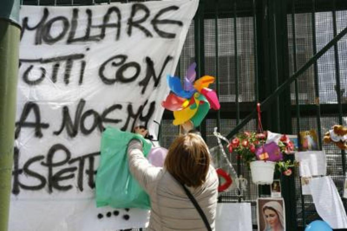 Noemi è sveglia e respira da sola