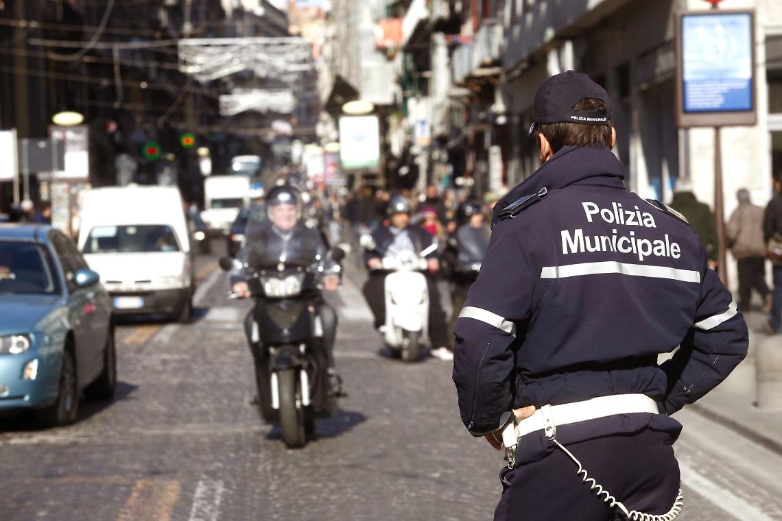 Sequestrati 5.740 capi di false griffes alla Duchesca