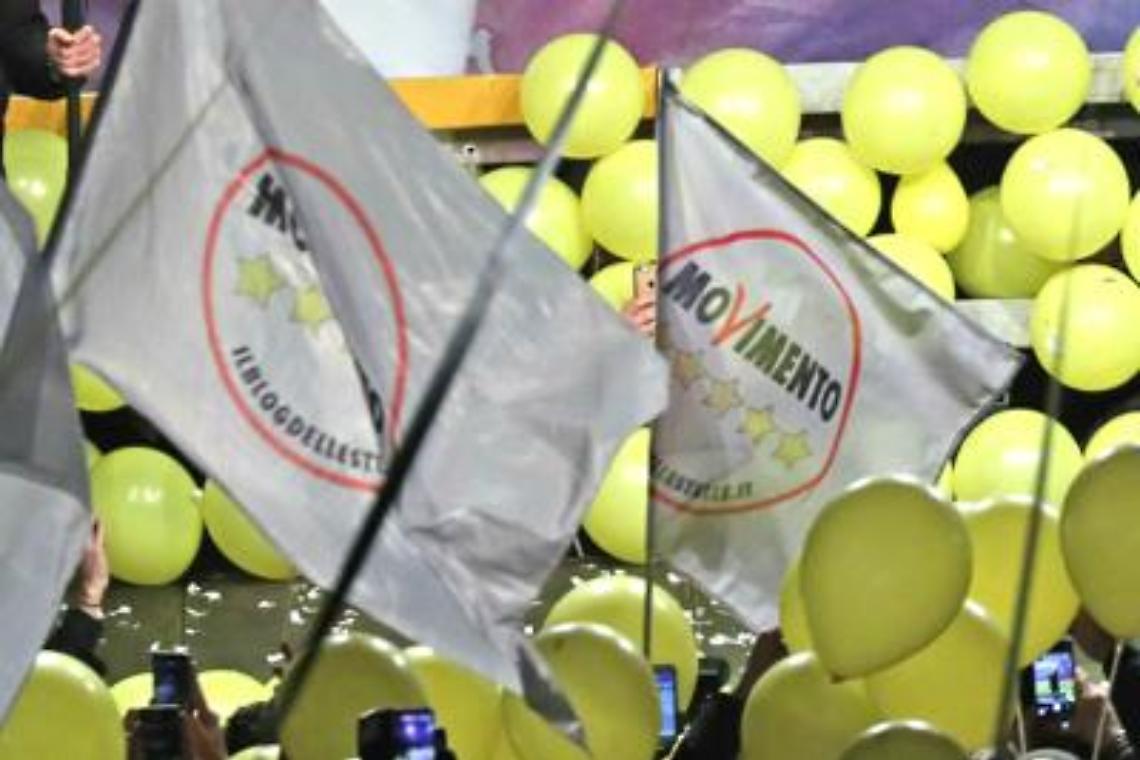 M5S perde pezzi