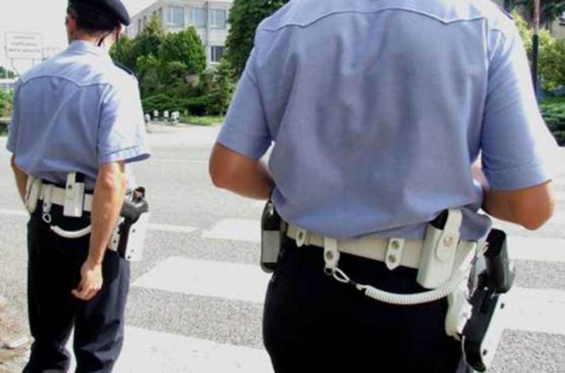 Ubriaco e drogato invade zona pedonale, denunciato a Fuorigrotta