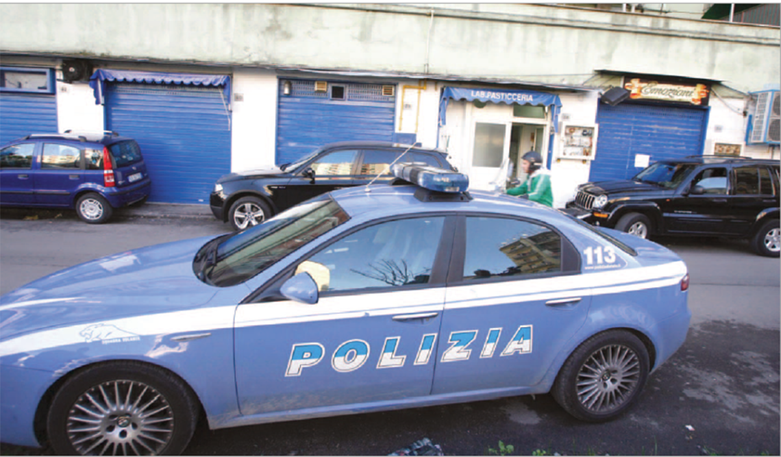 «C’è un pacco per suo figlio». Truffatore preso a Fuorigrotta