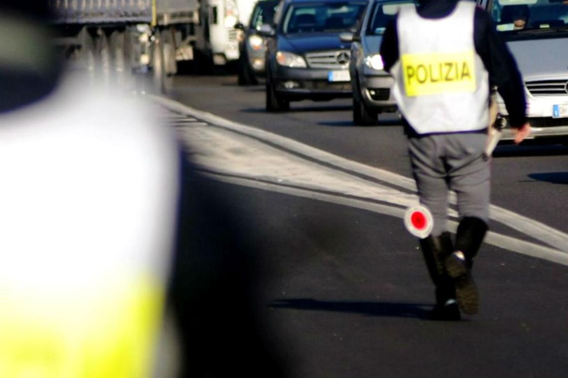 Assalto a furgone portavalori: A14 bloccata