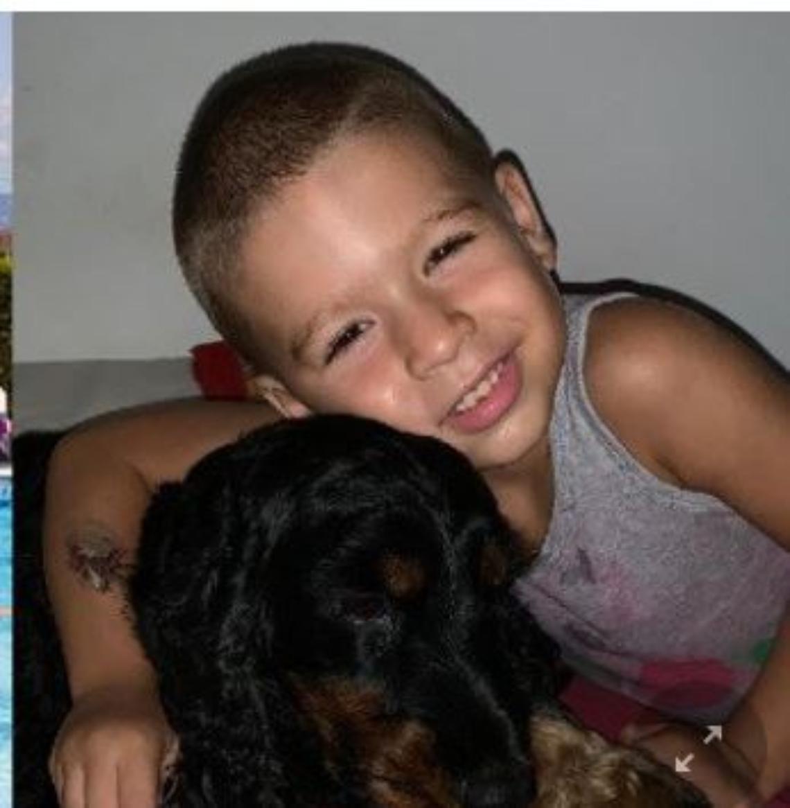 Bimbo di 6 anni trovato riverso in piscina, la bagnina si tuffa per salvarlo: Christian muore in ospedale