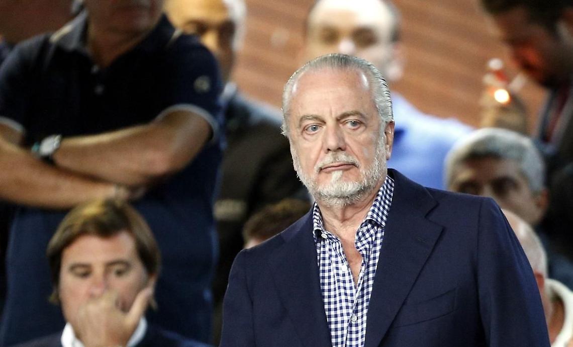 De Laurentiis positivo, bufera social