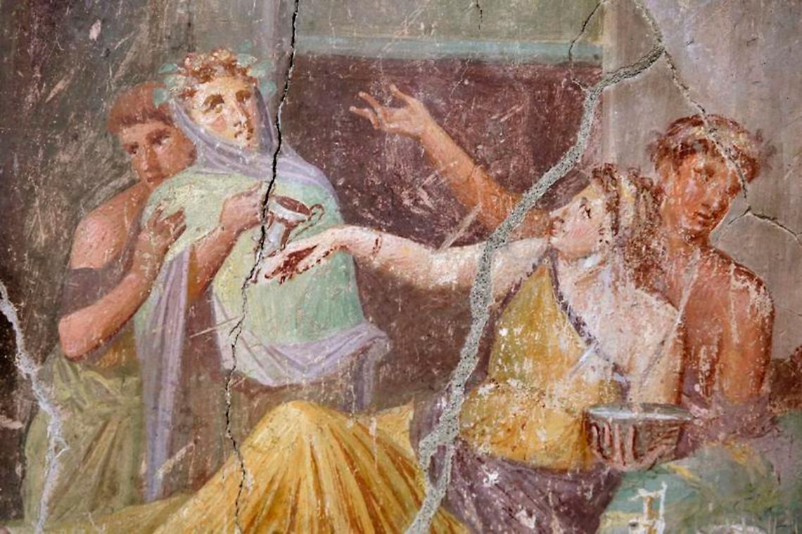 Restituisce reperti trafugati dagli Scavi di Pompei: «Sono maledetti»