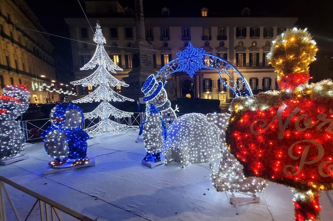 Caro bollette, Manfredi: «A Napoli più sobrietà per le luci di Natale»