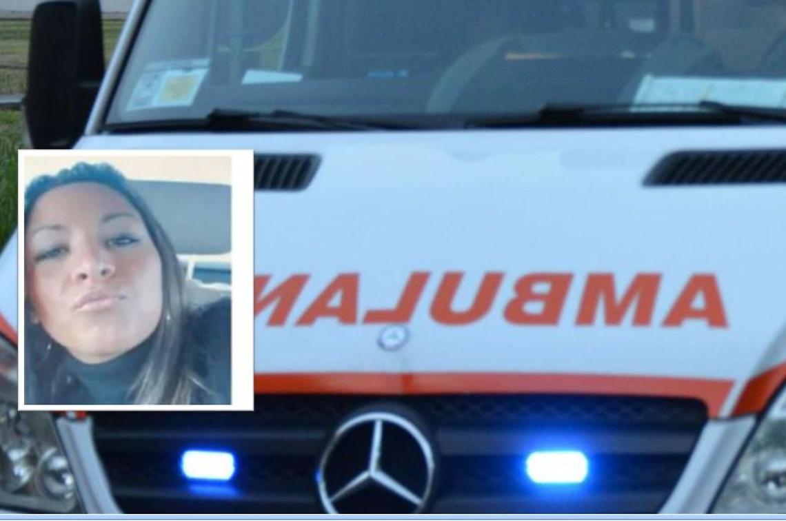 Sangue sulla strada, Enza muore in uno scontro frontale: la figlia di 2 anni lotta tra la vita e la morte 
