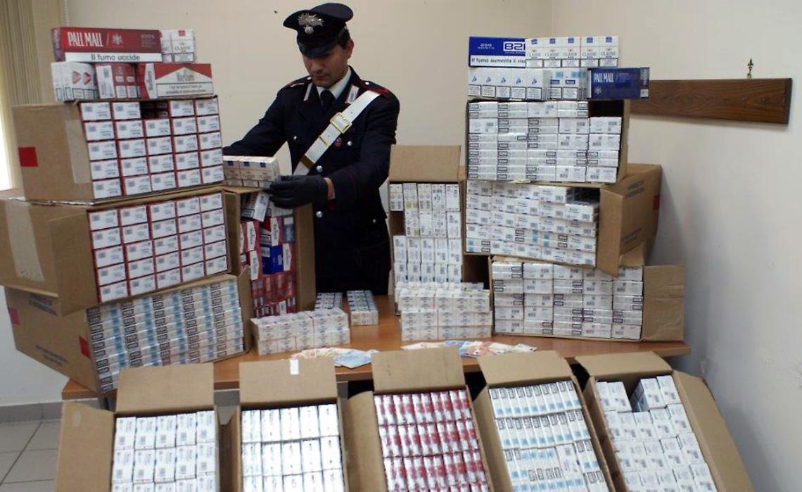Contrabbando, 2 arresti e 6mila pacchetti di sigarette sequestrati