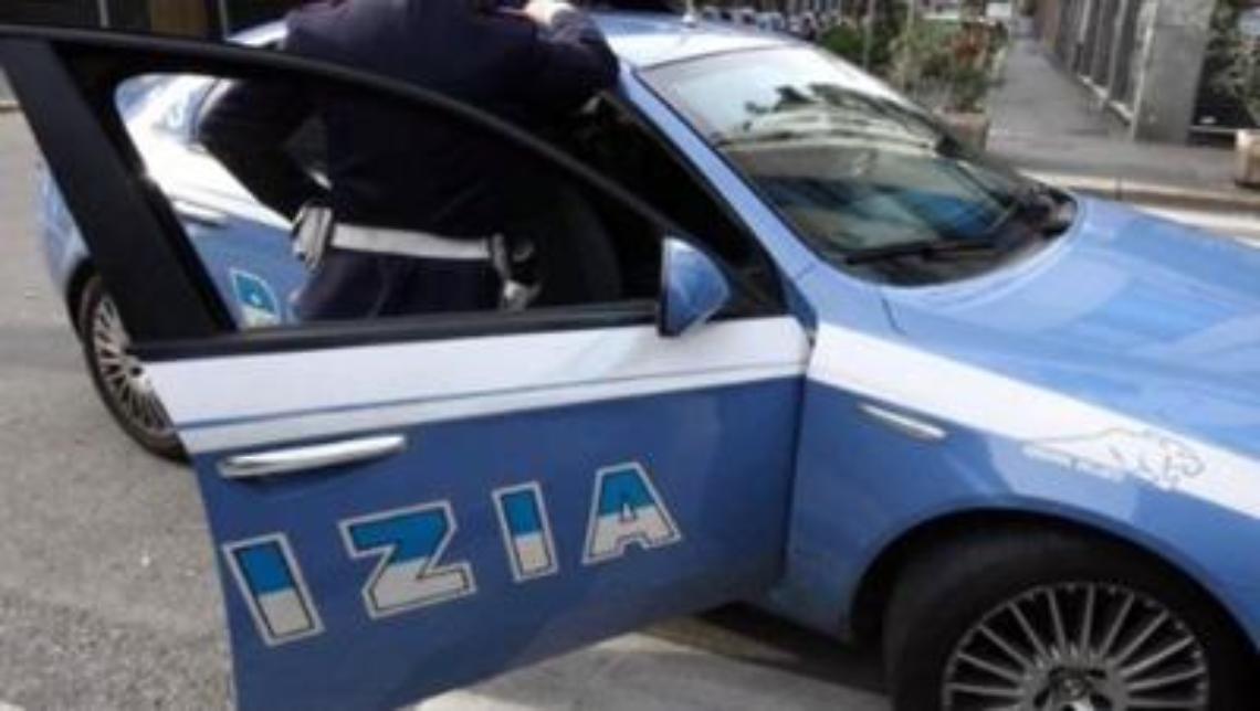 Castellammare, bomba carta alla pescheria