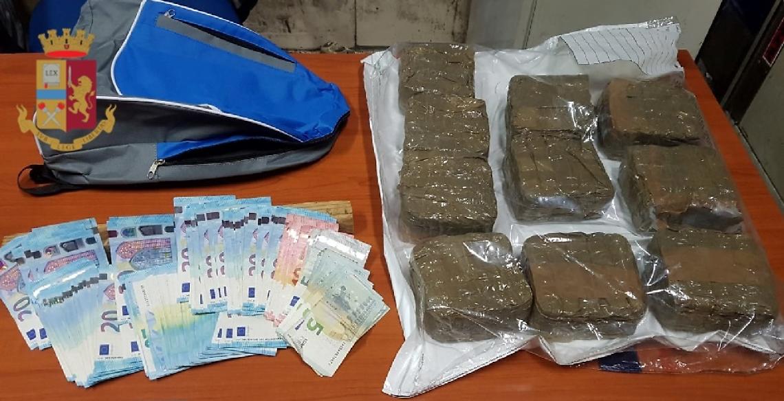 Arrestato a Capodichino con 5 chili di hashish