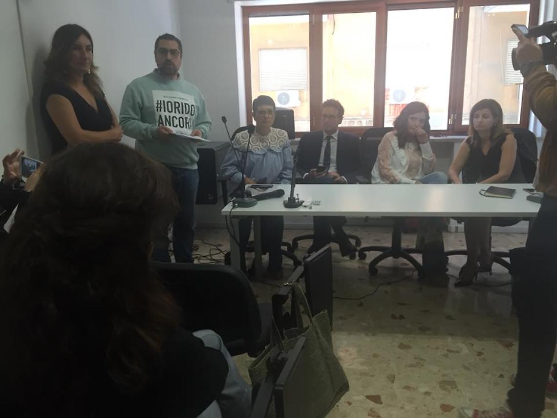 Violenza sulle donne, l'appello di Carla per l'omicidio di identità