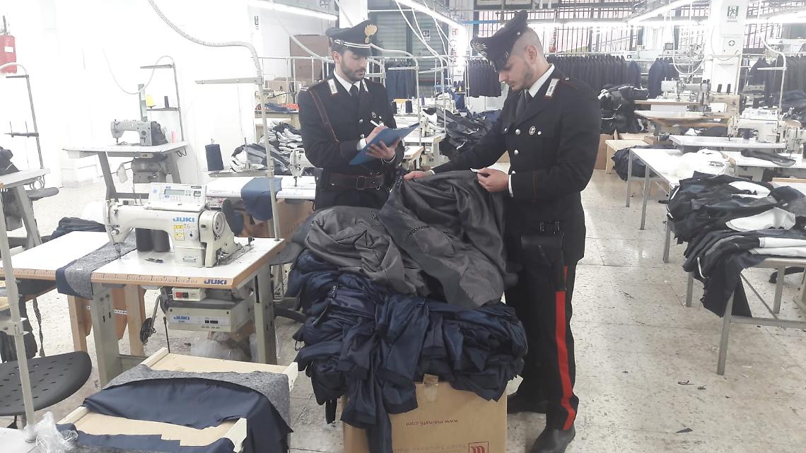 Controlli a Grumo Nevano, denunciato titolare ditta abbigliamento