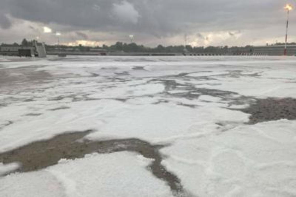 La grandine “blocca" Malpensa