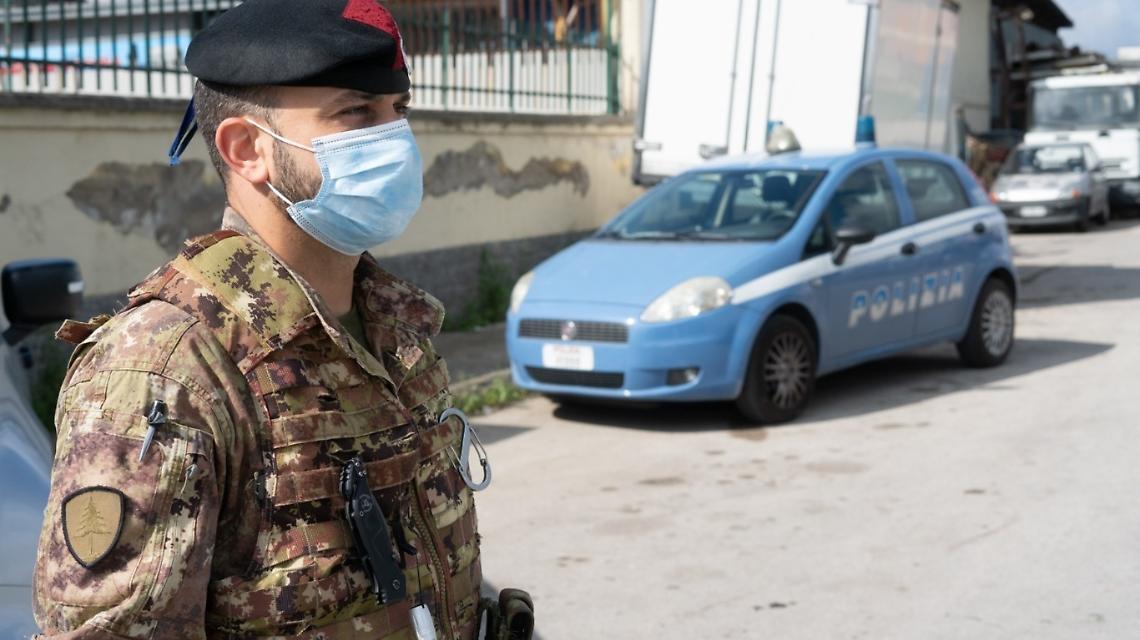 Militari dell'Esercito sventano rapina in banca, un arresto