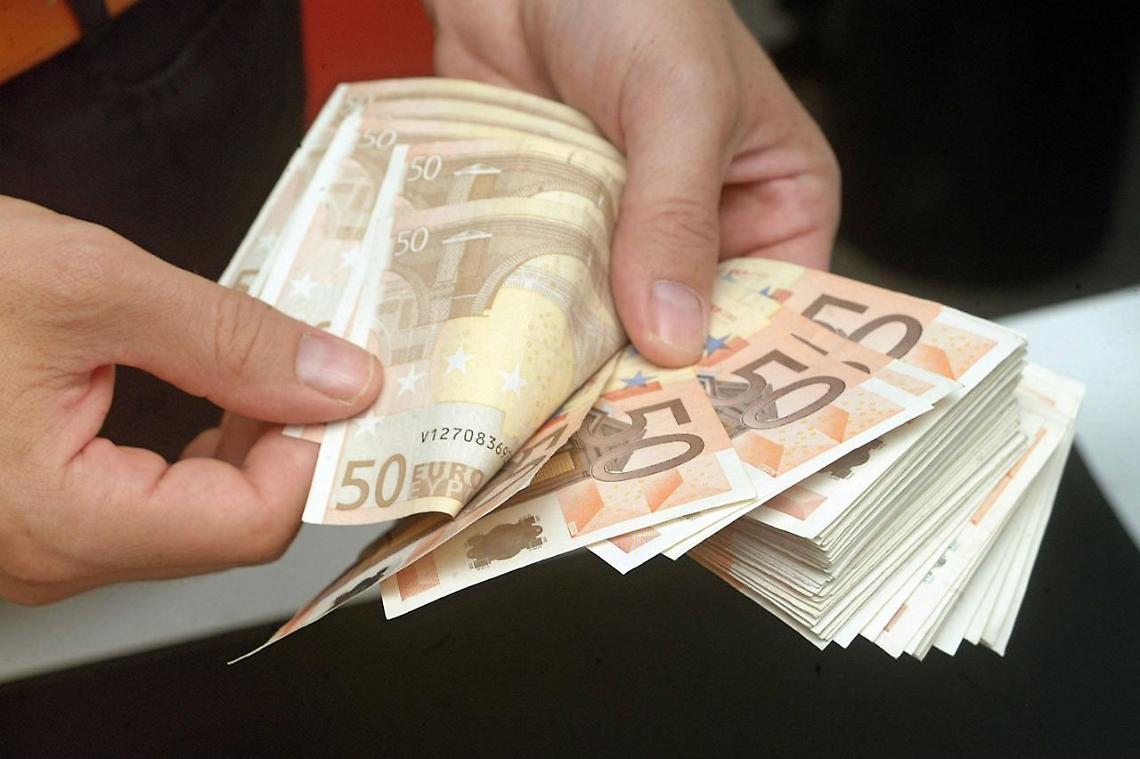 Varcaturo, estorsione e botte all'imprenditore: un arresto e 3 denunce