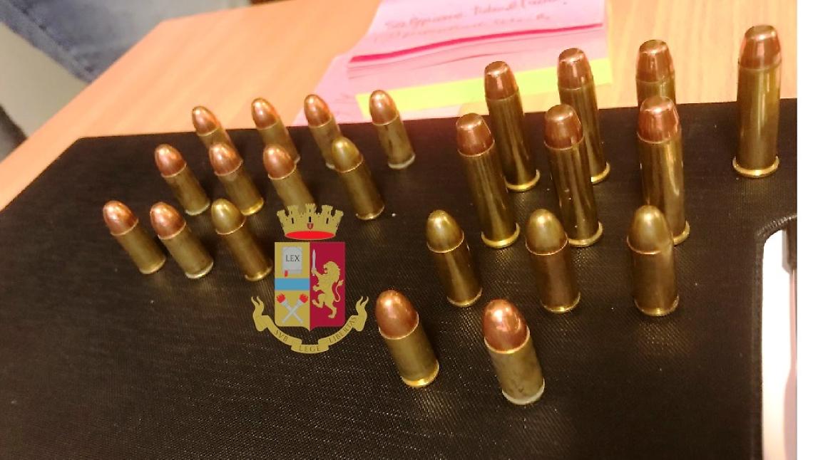Borgo Sant'Antonio, scoperte e sequestrate 93 cartucce