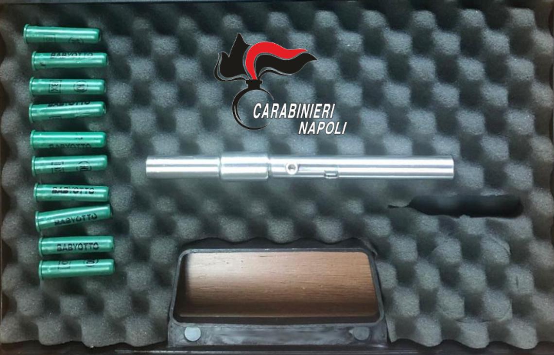 Aveva una penna-pistola in casa, arrestato 35enne