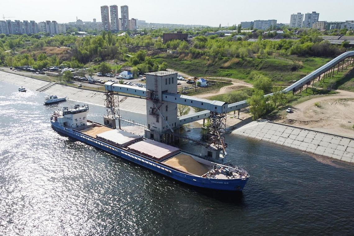 Kiev: prime 8 navi straniere nei porti per caricare grano