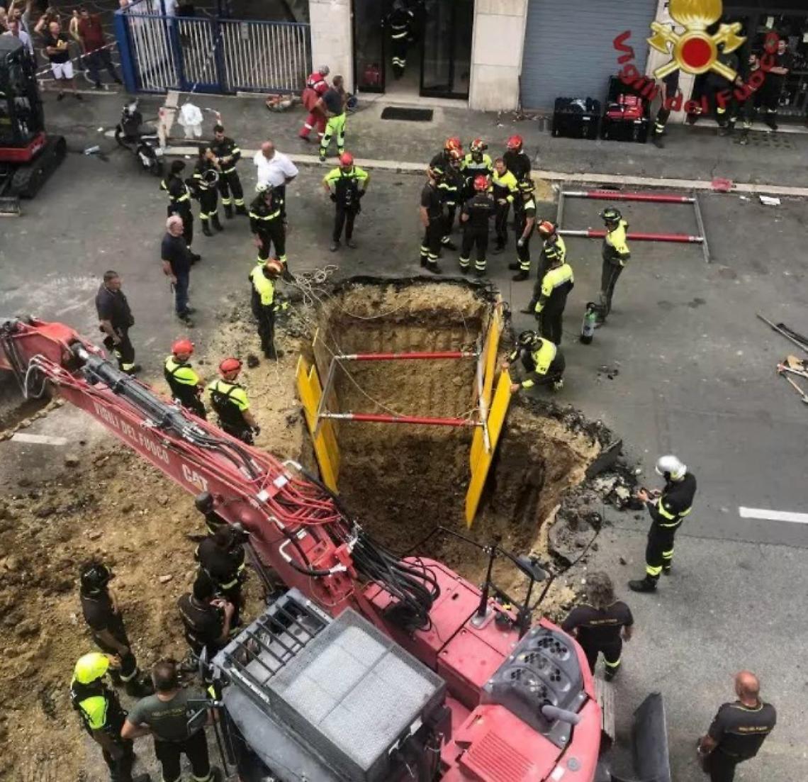 Banda del buco: estratto vivo l'uomo rimasto incastrato nel tunnel, arrestati due napoletani