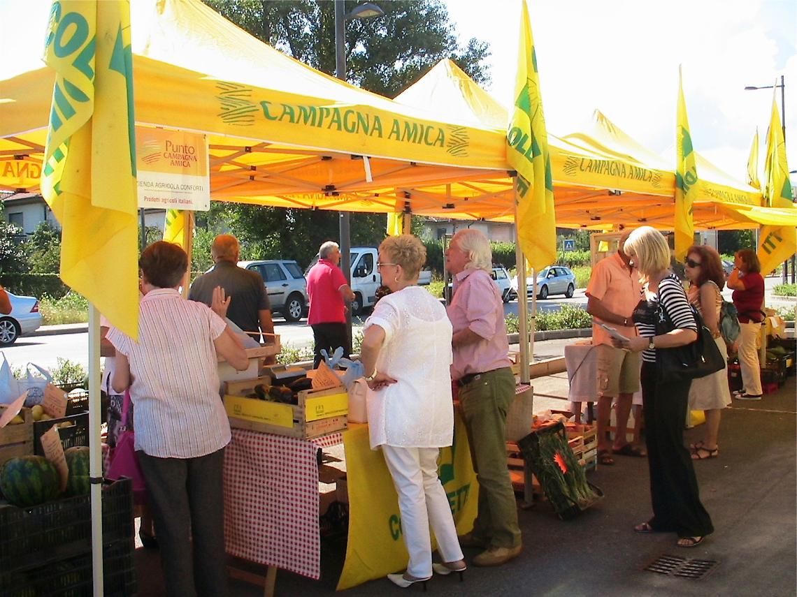 Torre del Greco, torna il mercato per l'acquisto diretto dagli agricoltori