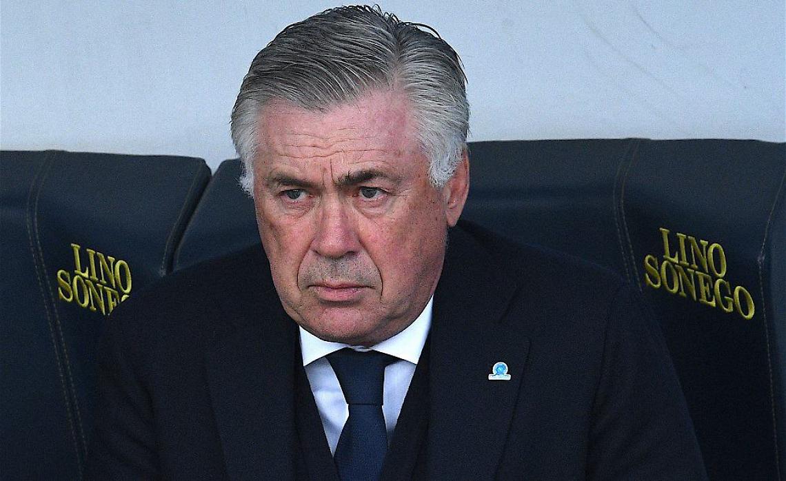 Duro comunicato di Ancelotti: «Indegne le condizioni dello spogliatoio del San Paolo. Dove ci cambiamo?»
