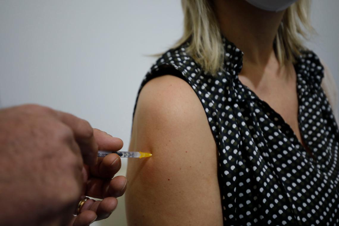 Covid: 449 nuovi casi in Campania, 6 decessi. Tasso di contagio al 2,23%