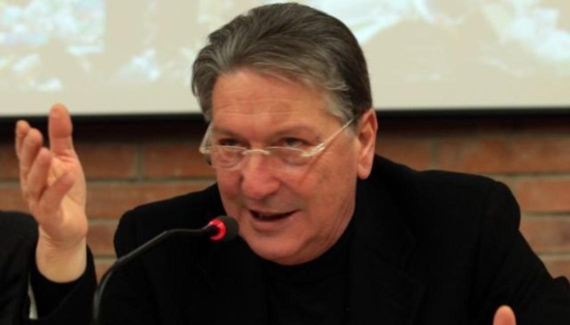 «Intestiamo l'aula consiliare della Città metropolitana ad Amato Lamberti»