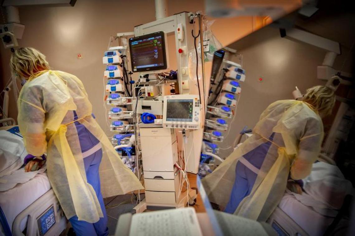 Covid in Italia, aumentano ricoveri in ospedale