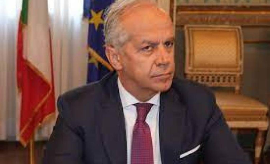 Il ministro Piantedosi a Caivano: pi&ugrave; uomini, pi&ugrave; risorse