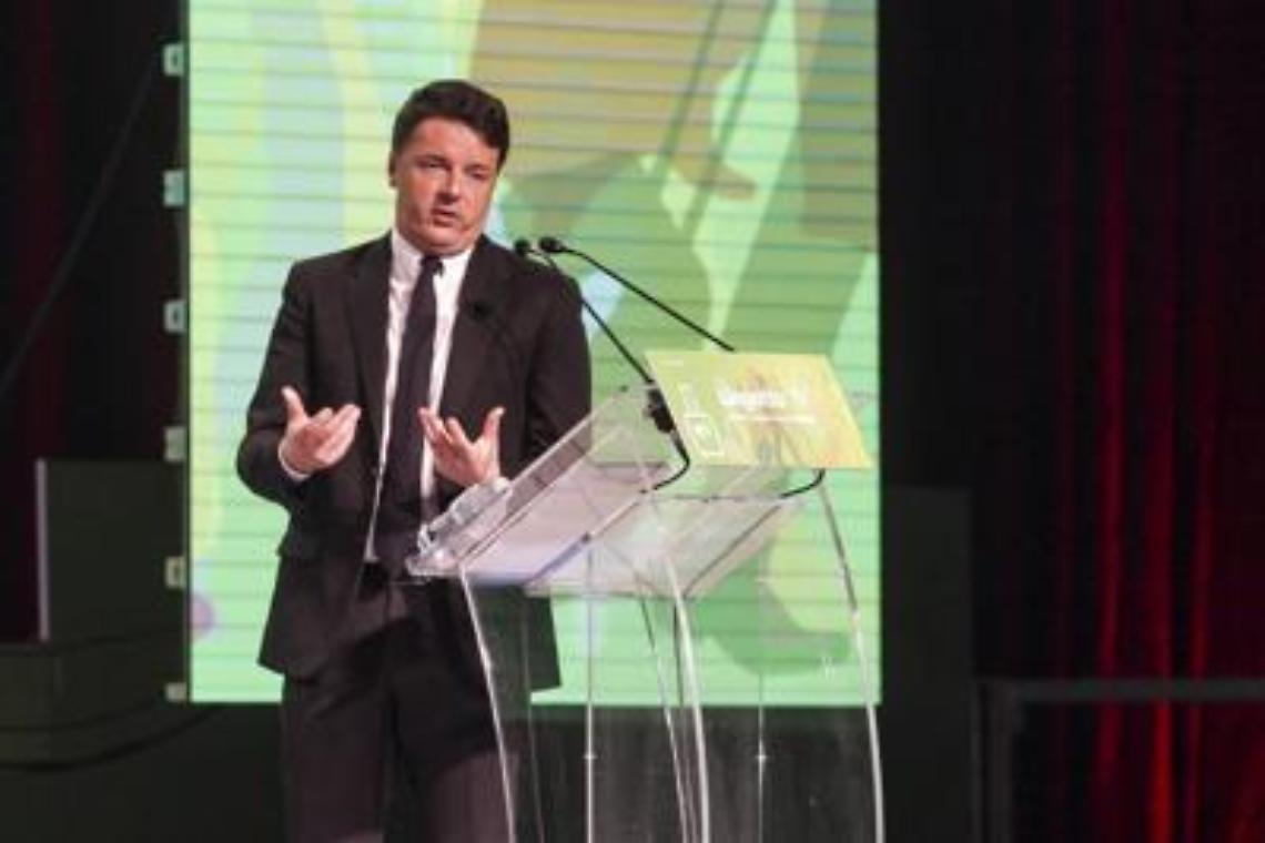 Ora Renzi evoca il complotto: hanno cercato di distruggere il Pd