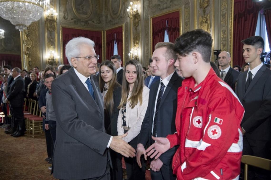 Mattarella premia Ciro, il piccolo grande eroe del sisma di Casamicciola